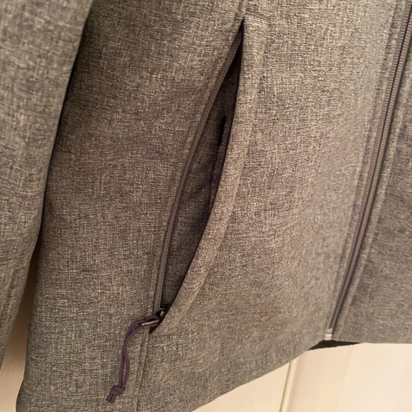 The North Face Shell Jacket - Picture 5 of 15